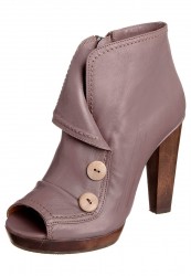 HO111C004-401__default__1