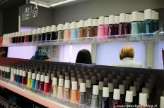 Un mega espositore di smalti Layla Cosmetics!