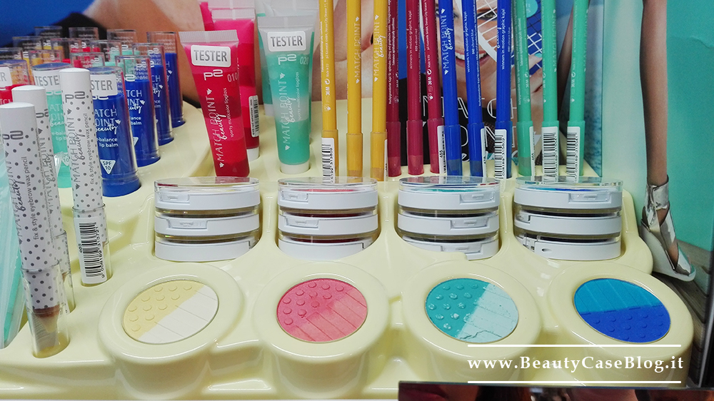 Espositori smalti e cosmetici P2