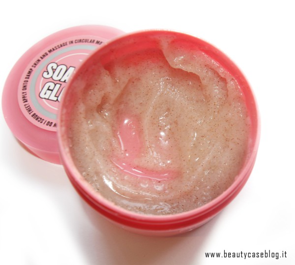 Soap & Glory Flake Away body scrub - Review, recensione