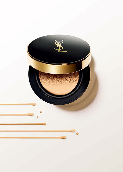 Yves Saint Laurent fondotinta Cushion encre de peau fondotinta