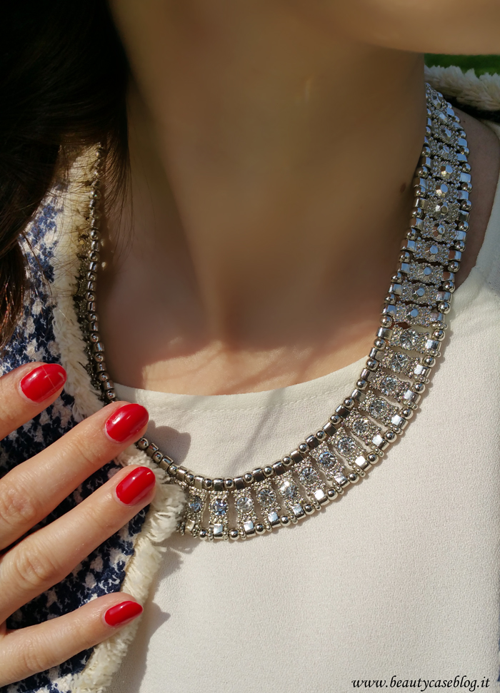 That Coat cappotto Zara bianco e blu collana accessorize that-coat-zara-cappottino04