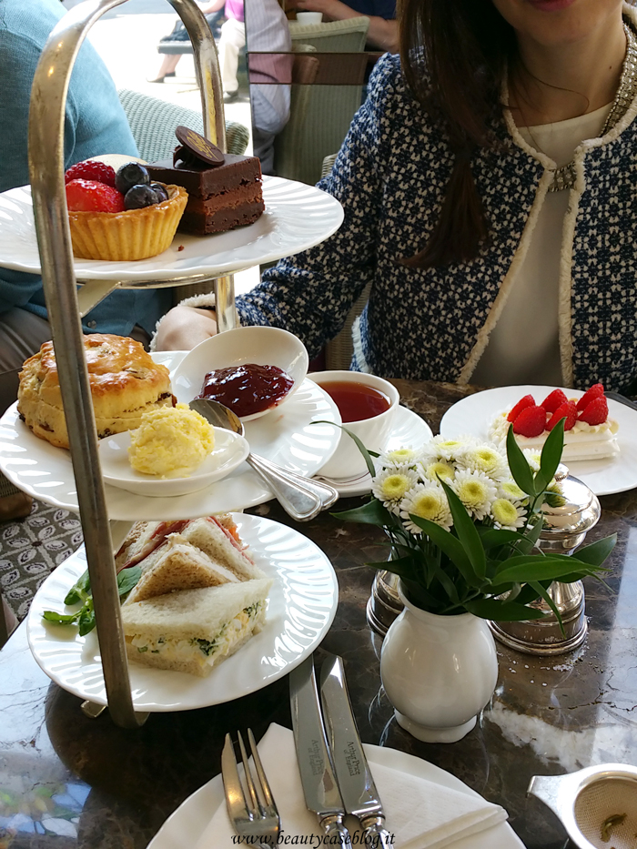 That Coat cappotto Zara bianco e blu that-coat-zara-cappottino08