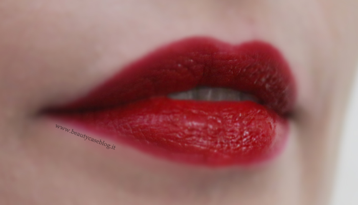 New York Color n.452 Red Suede - Swatch su Labbra - Rossetti per Natale e Capodanno